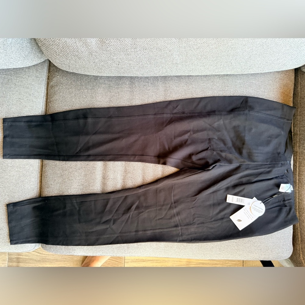 Tahari NWT size medium skinny leggings